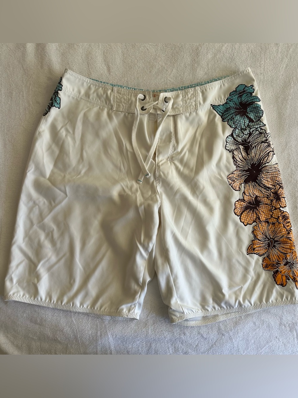 Vintage Old Navy Men White Hibiscus Board Shorts